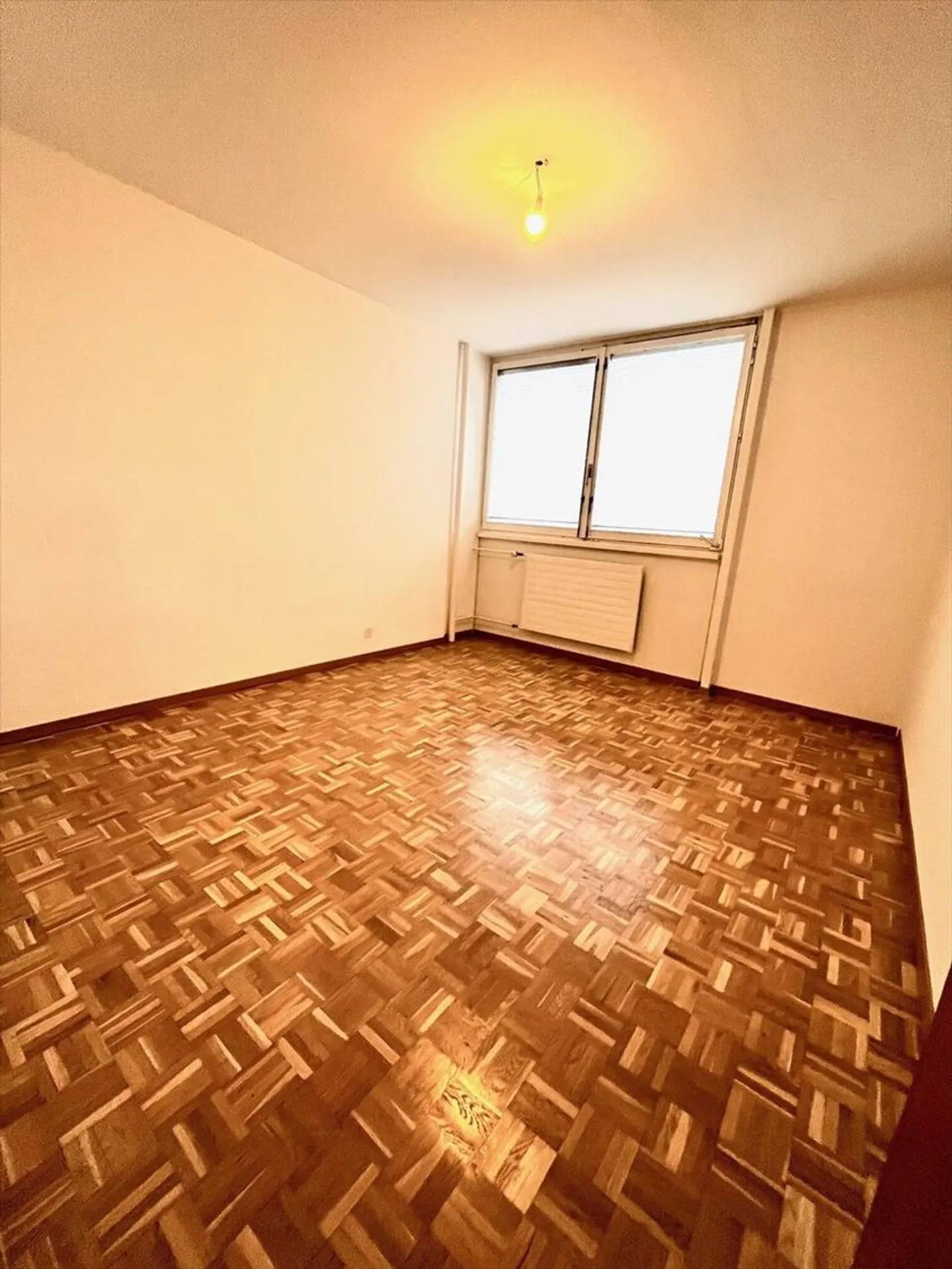 Appartamento con 5 stanze e passaggio - Foto 5 di 8