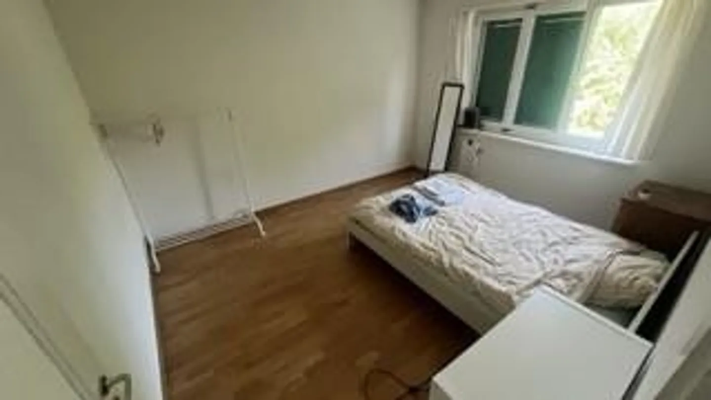 Bright and well-kept 4-room apartment - Photo 6 of 10