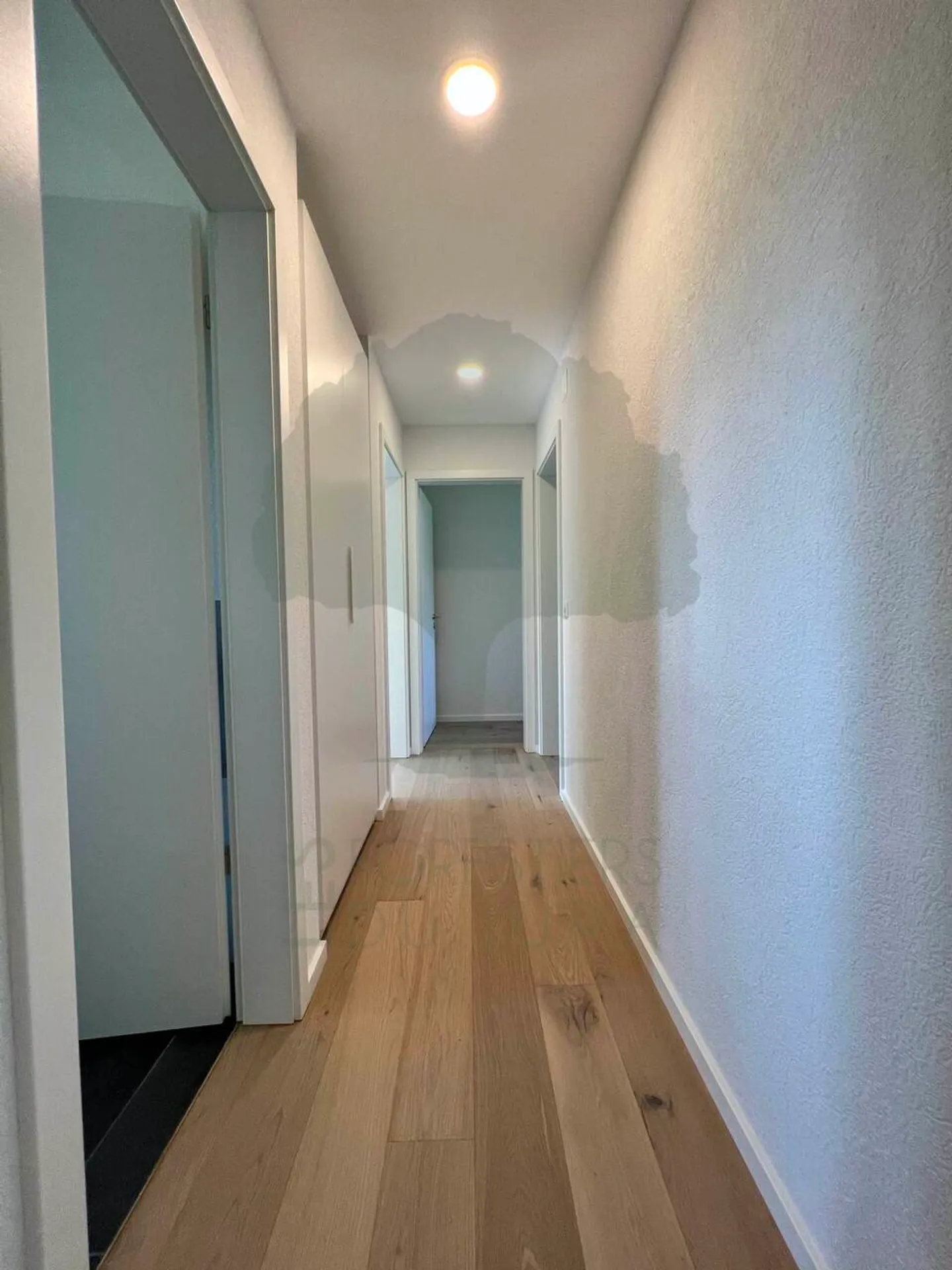 Charming family home with 4.5 rooms and beautiful volumes - Photo 10 of 32