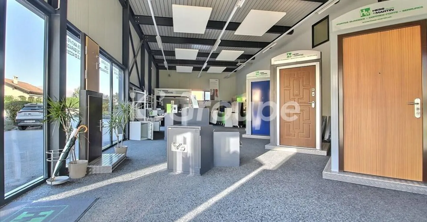 Überlinger - Halle industrielle de 955m2 avec showroom et atelier - Photo 2 sur 12