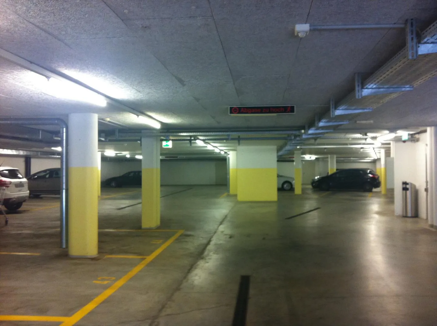 Parking space in the underground garage in the center of Uzwil (near the train station) - Photo 2 of 2
