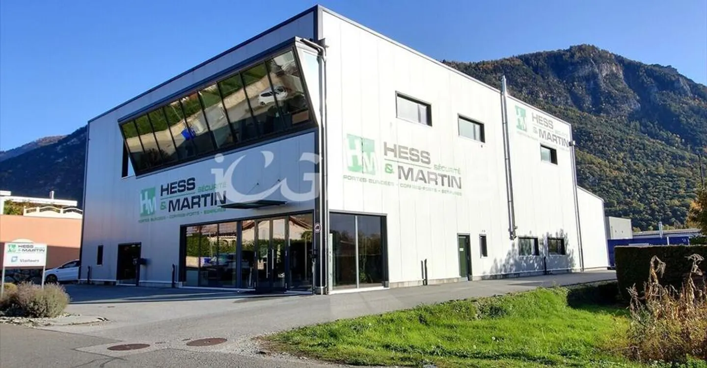 Überlinger - Halle industrielle de 955m2 avec showroom et atelier - Photo 1 sur 12