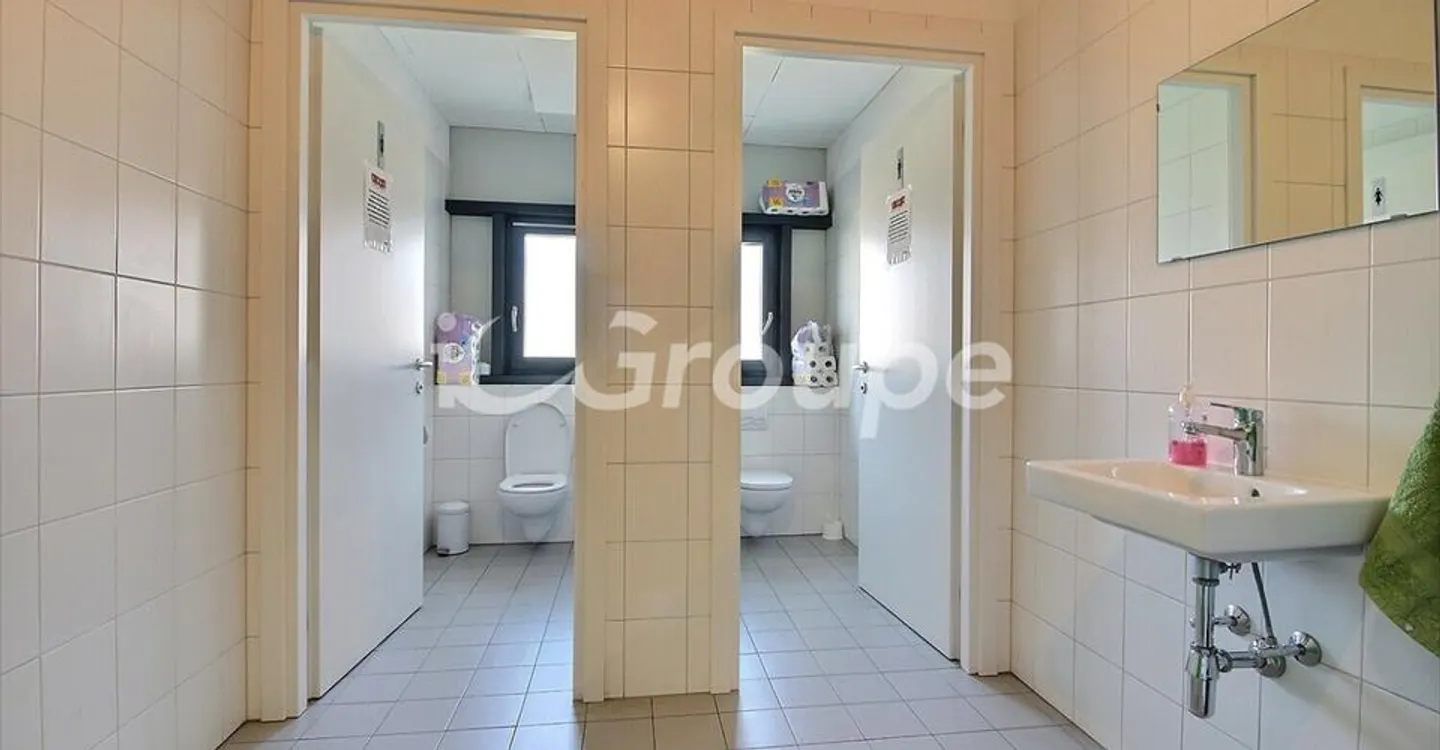 Überlinger - Halle industrielle de 955m2 avec showroom et atelier - Photo 9 sur 12