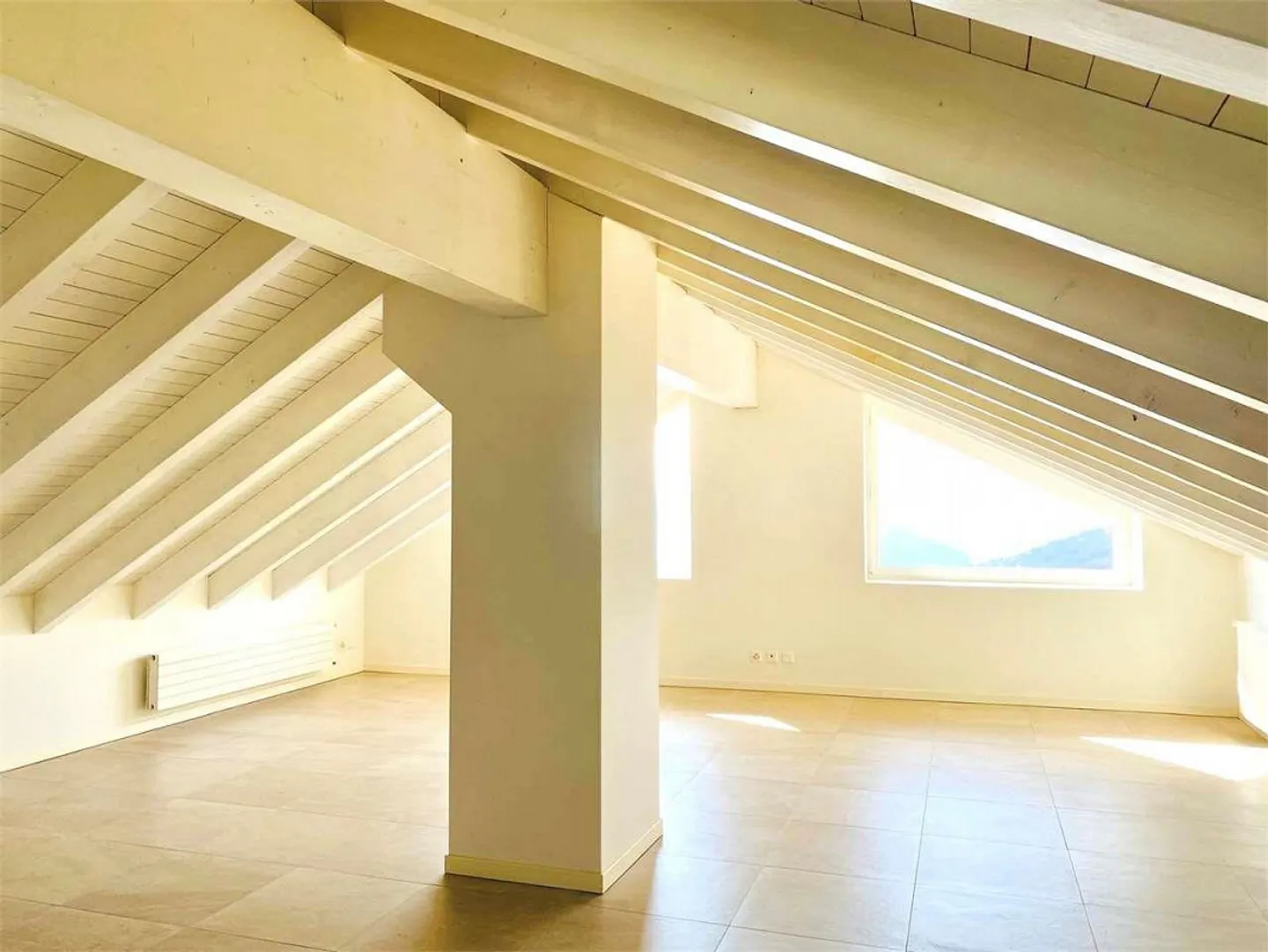 Modern 4.5-room apartment with lake view in Curio - Photo 2 of 11