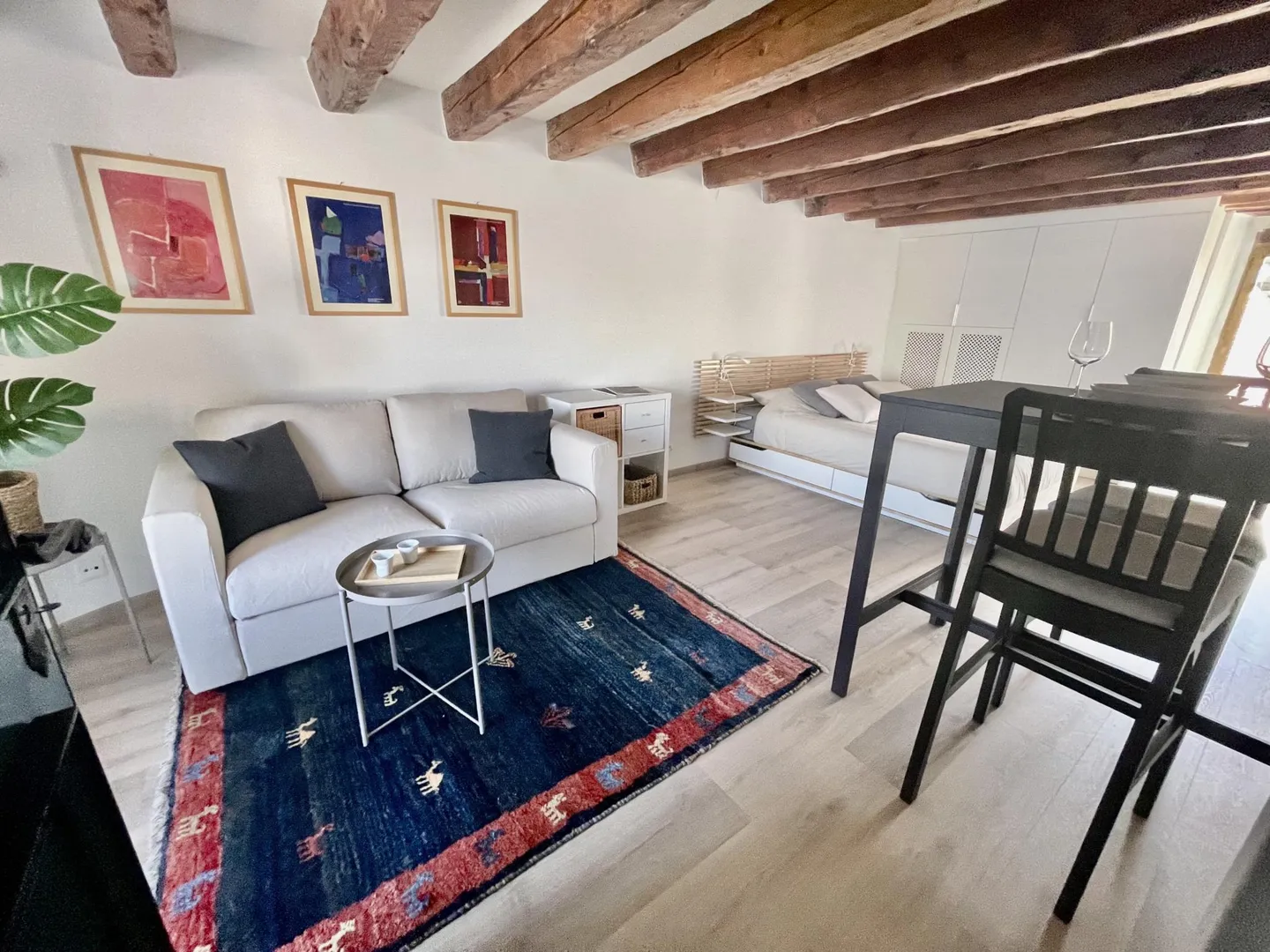 Furnished studio for rent? Nyon, Rue de Rive 53 lake view on the 4th floor - Photo 3 of 13