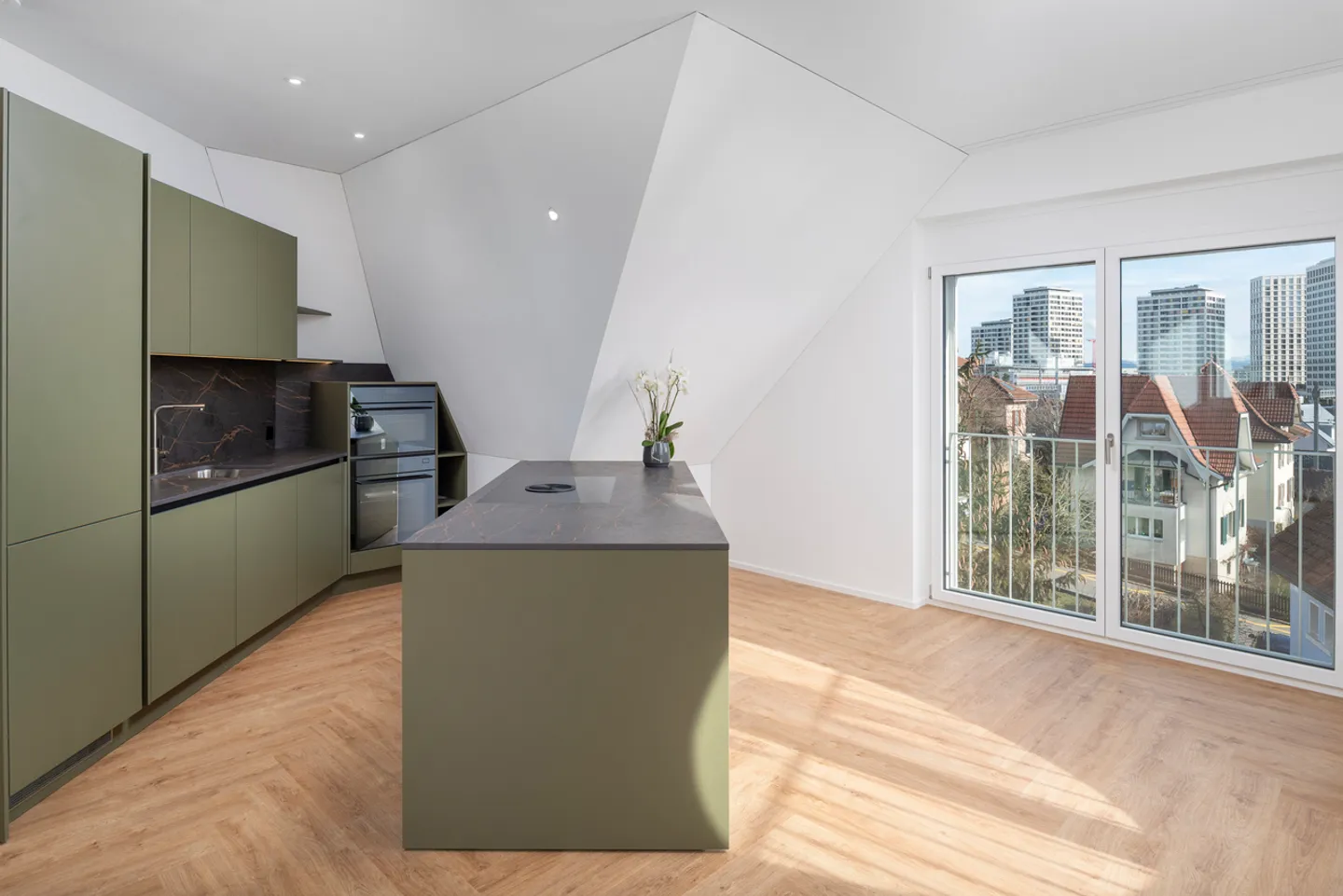 Première occupation: Appartement mansardé de haute qualité avec toit-terrasse panoramique privé - Photo 2 sur 9