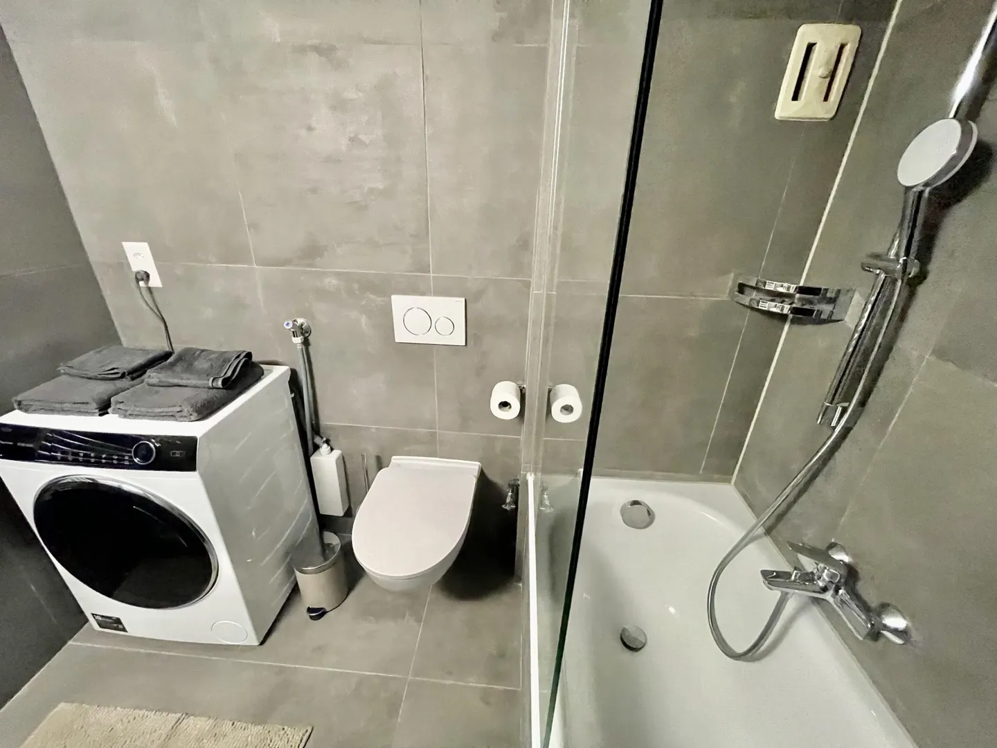 Furnished studio for rent? Nyon, Rue de Rive 53 lake view on the 4th floor - Photo 7 of 13
