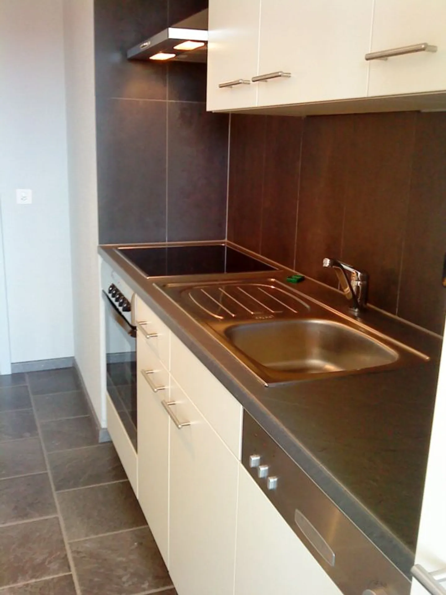 Beautiful attic apartment in St. Gallen - Photo 4 of 4