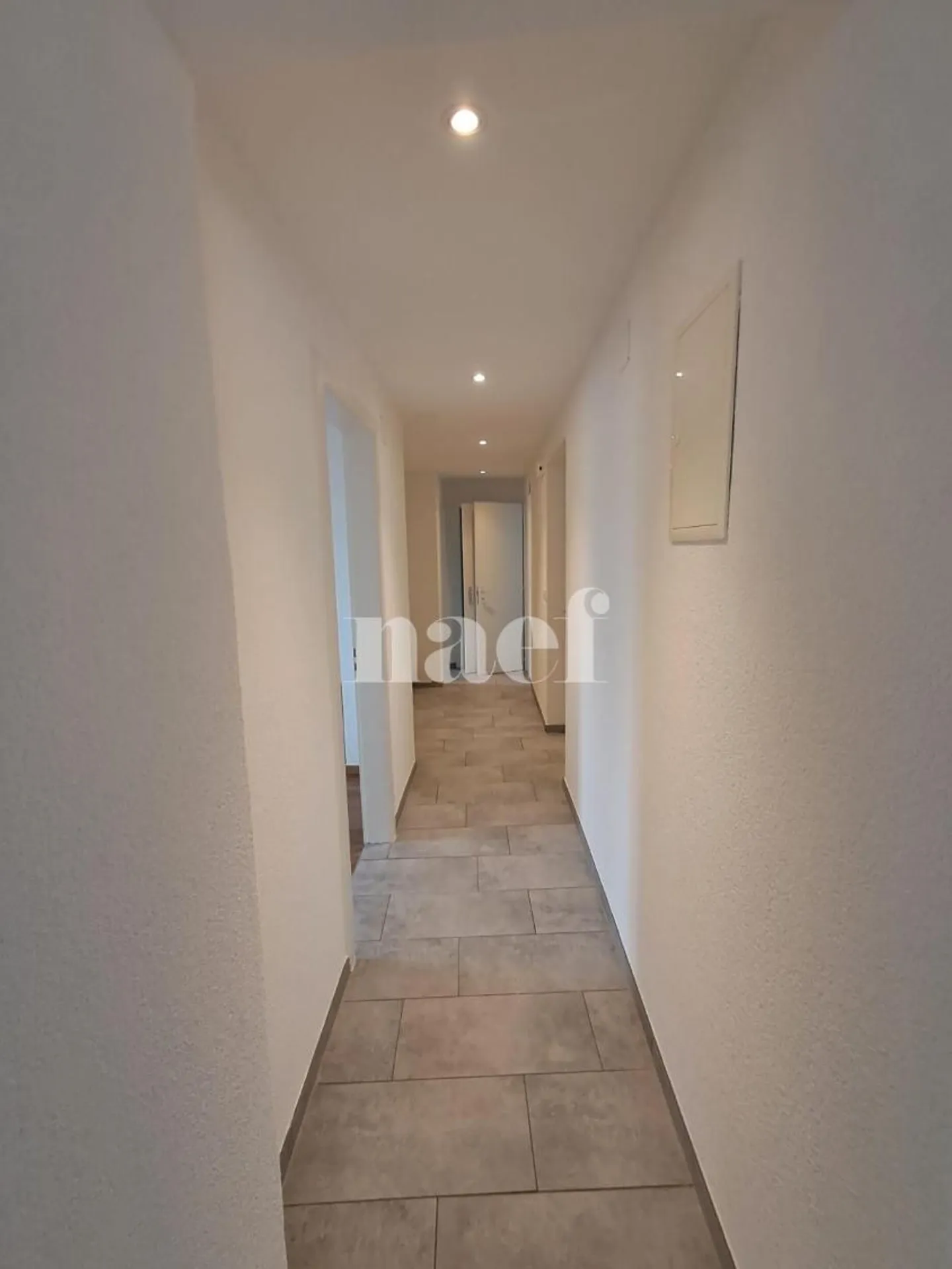 Appartement Moderne avec Ascenseur - Photo 7 sur 9