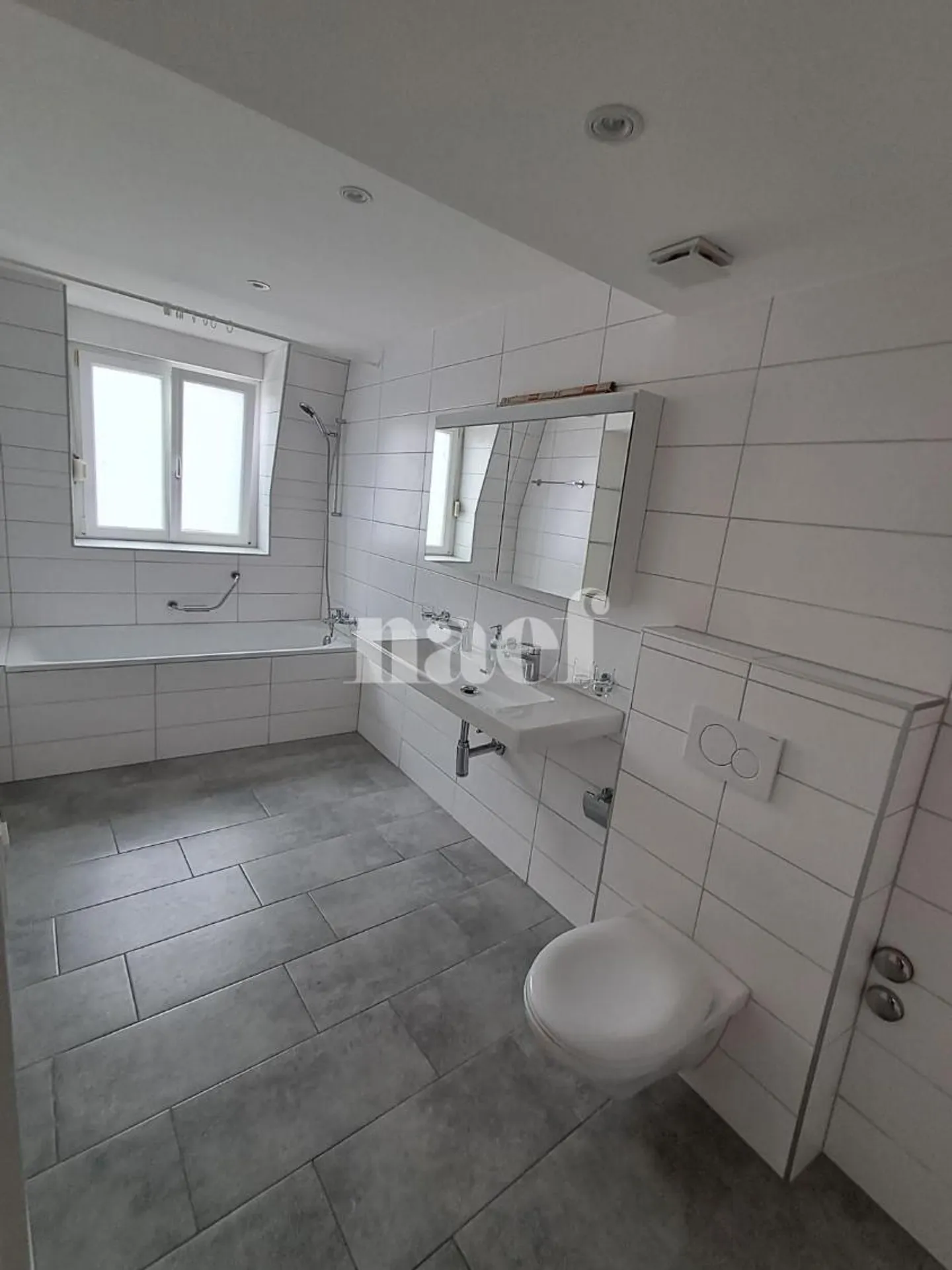 Appartement Moderne avec Ascenseur - Photo 8 sur 9