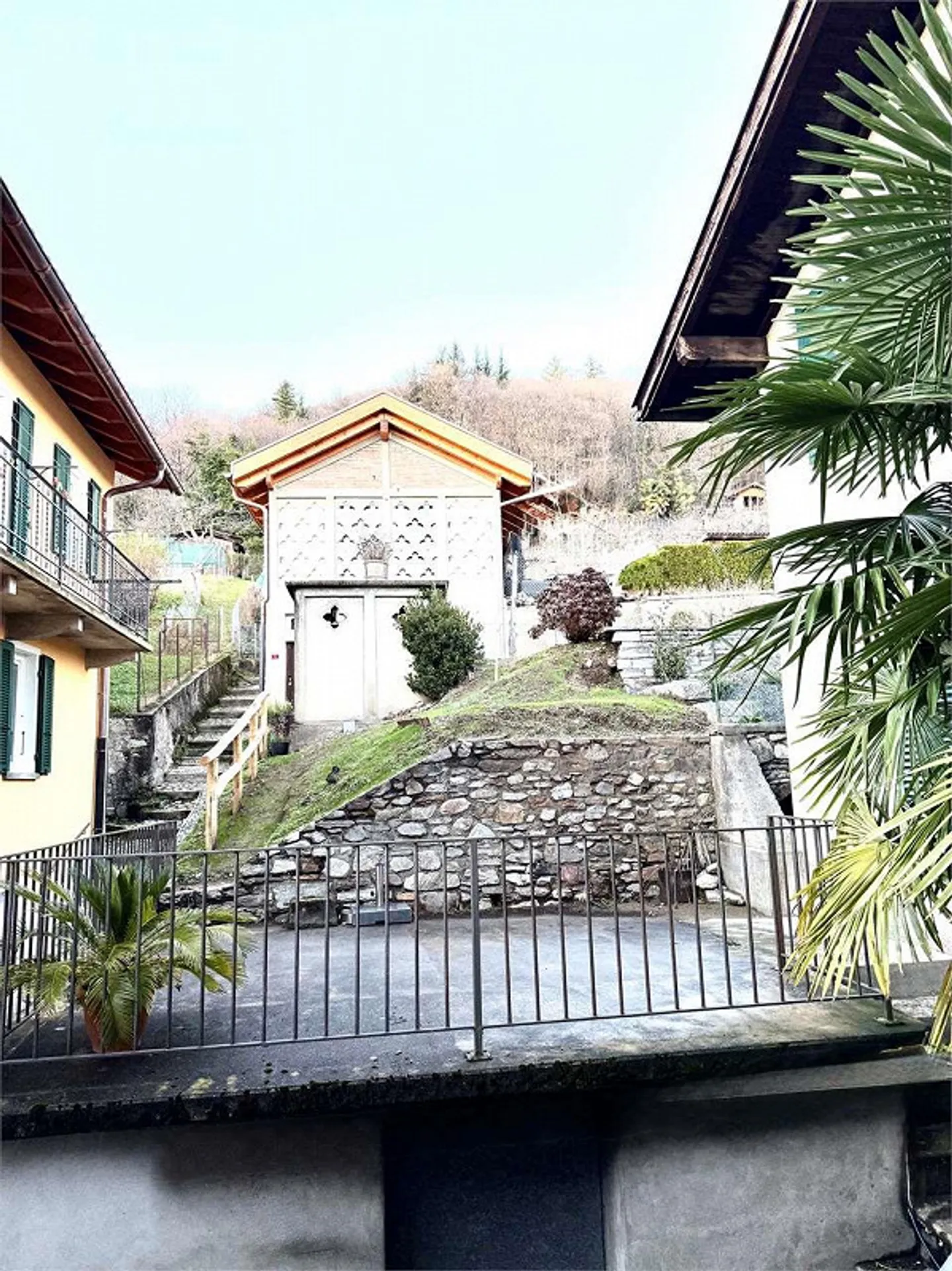 Modern 4.5-room apartment with lake view in Curio - Photo 7 of 11