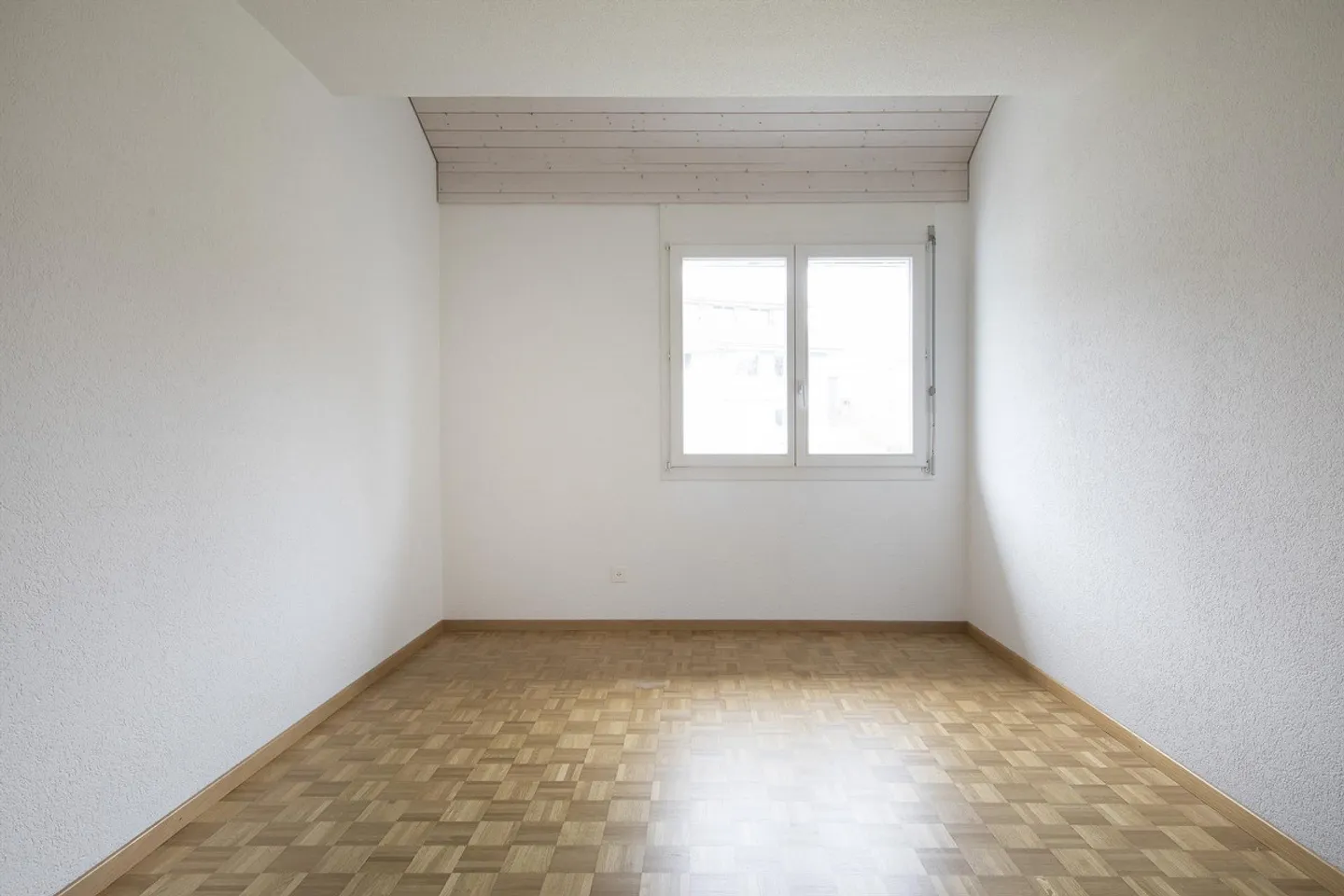 Quiet Residential Area! - Photo 8 of 9