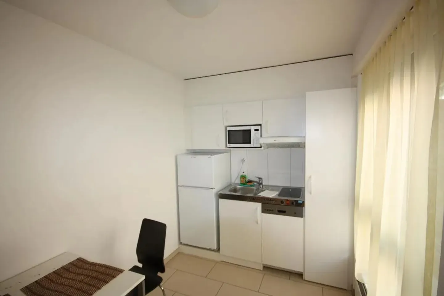 Appartamento in affitto - Foto 3 di 9