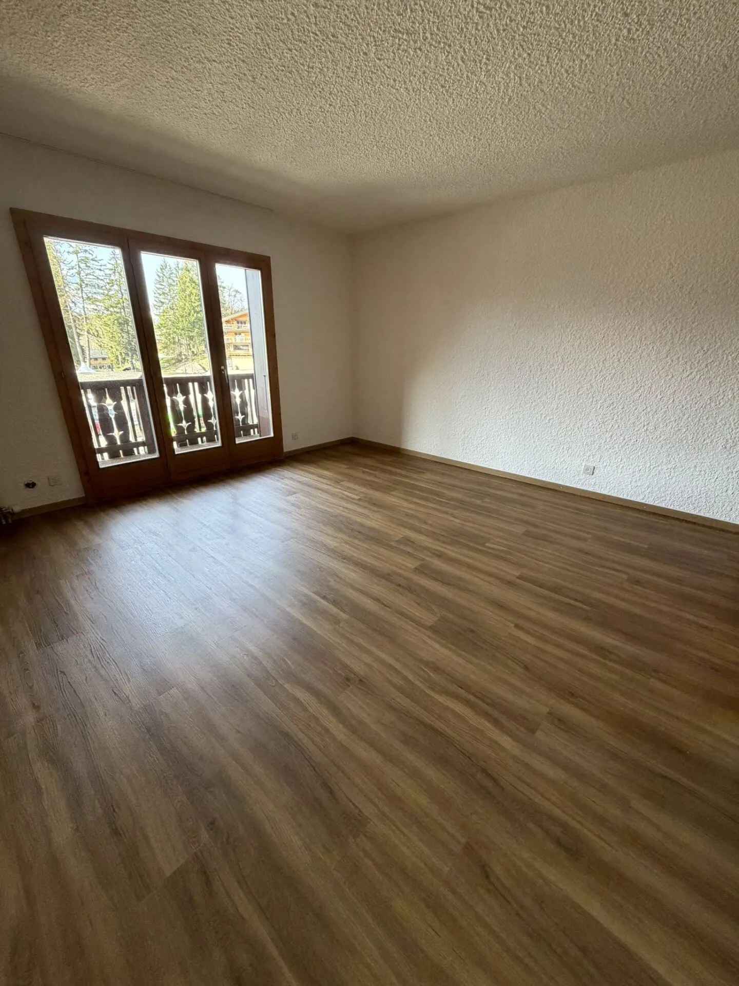 ESCALE 14 - 2 ROOMS FOR RENT YEAR-ROUND - Photo 3 of 8