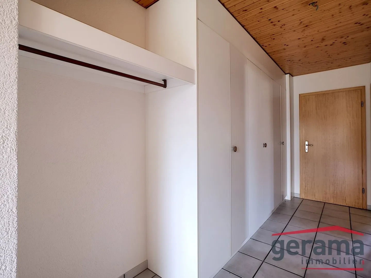 Charmante 3,5 Zimmer in Chavannes-les-Forts - Foto 3 von 8