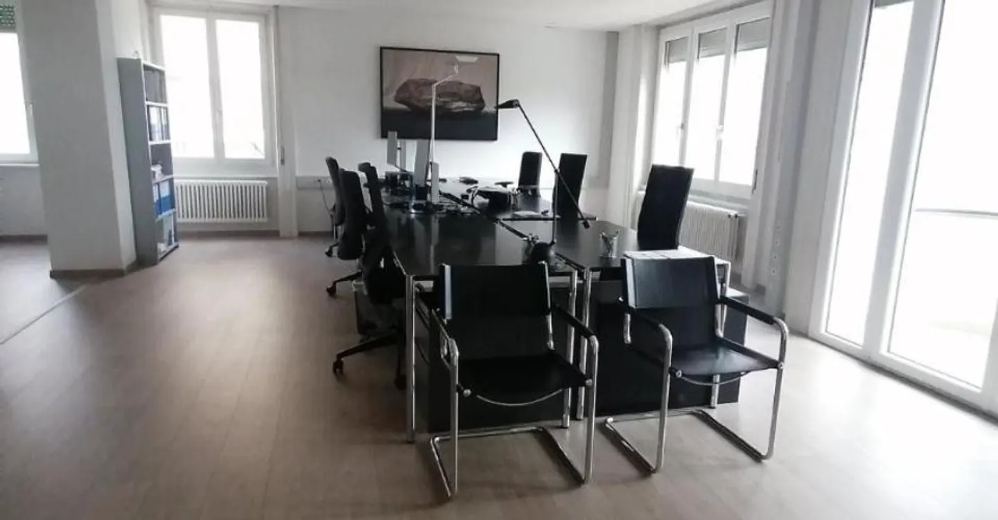 Espace de Bureau Moderne à Fribourg - Photo 2 sur 8