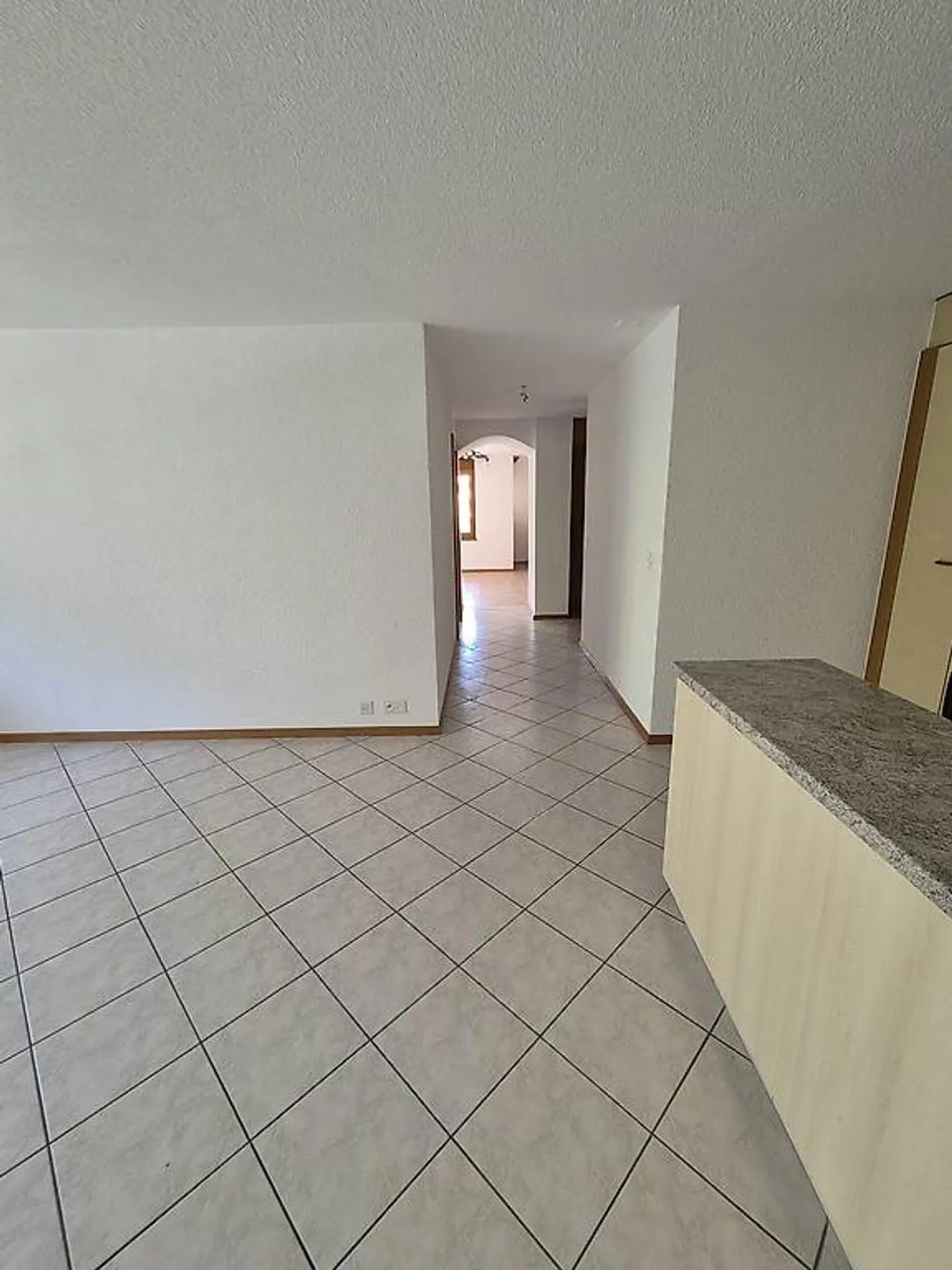 Appartement Duplex avec Vue sur Vignoble - Photo 4 sur 13