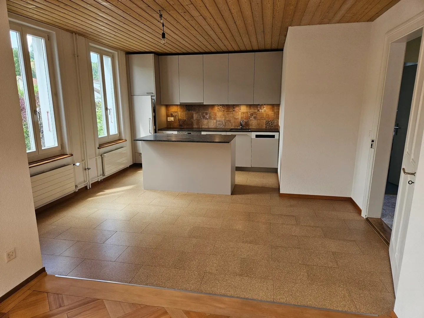 Pieterlen: Renovated 3.5 Room Apartment - Photo 2 of 9