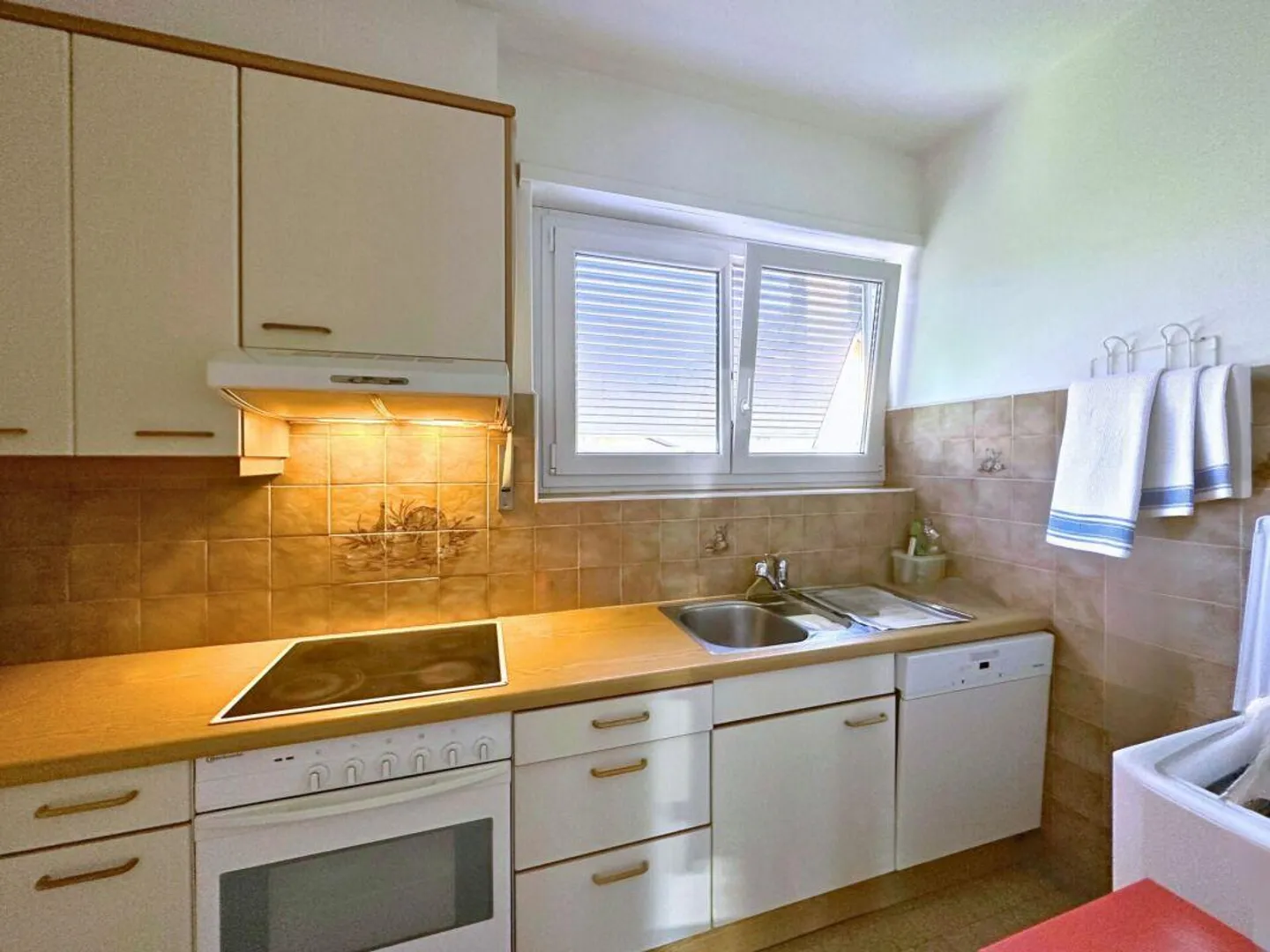 Interesting residential building with 3 residential units - Photo 15 of 23