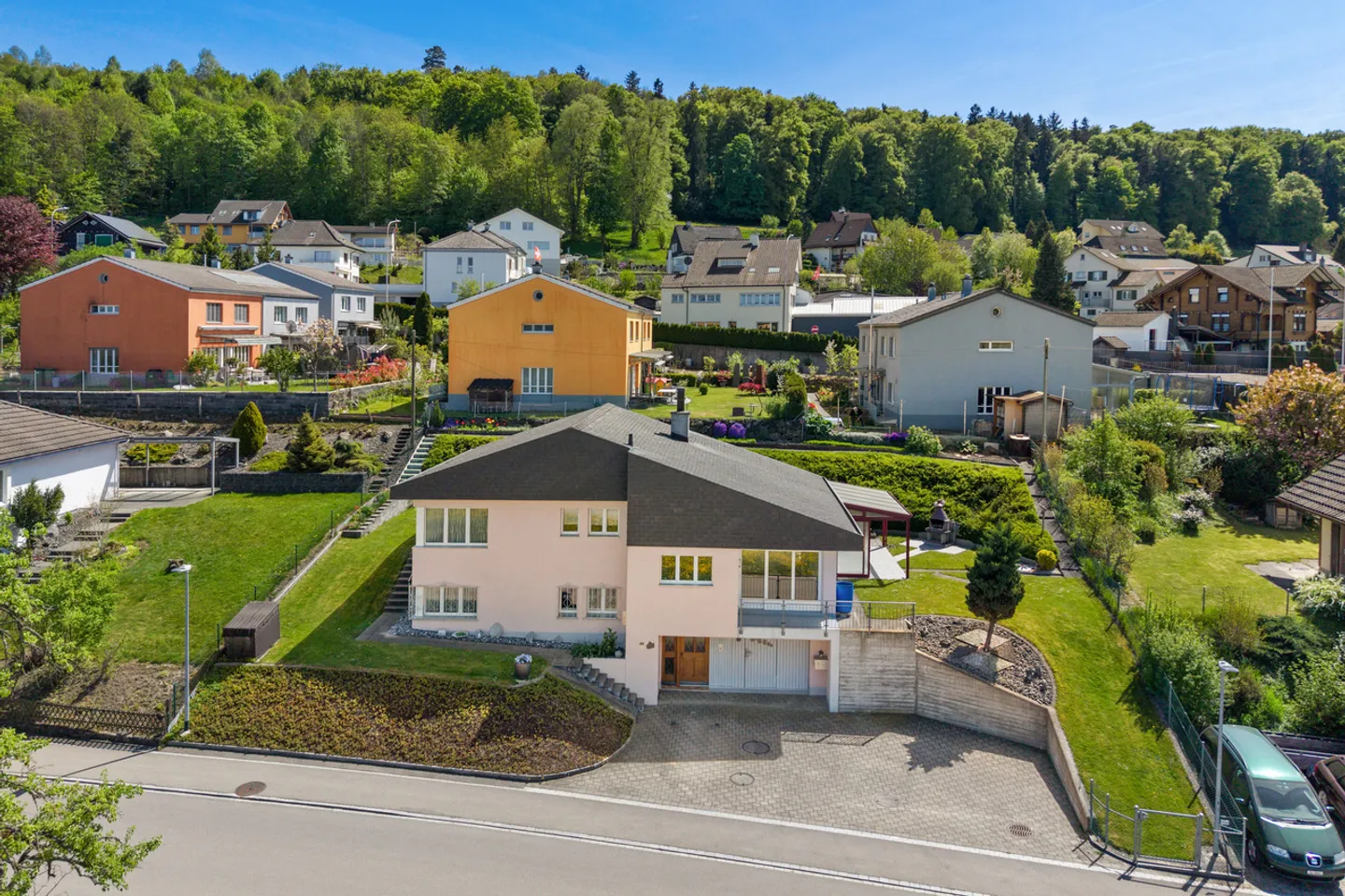 Charmantes Familienhaus - Foto 1 von 8