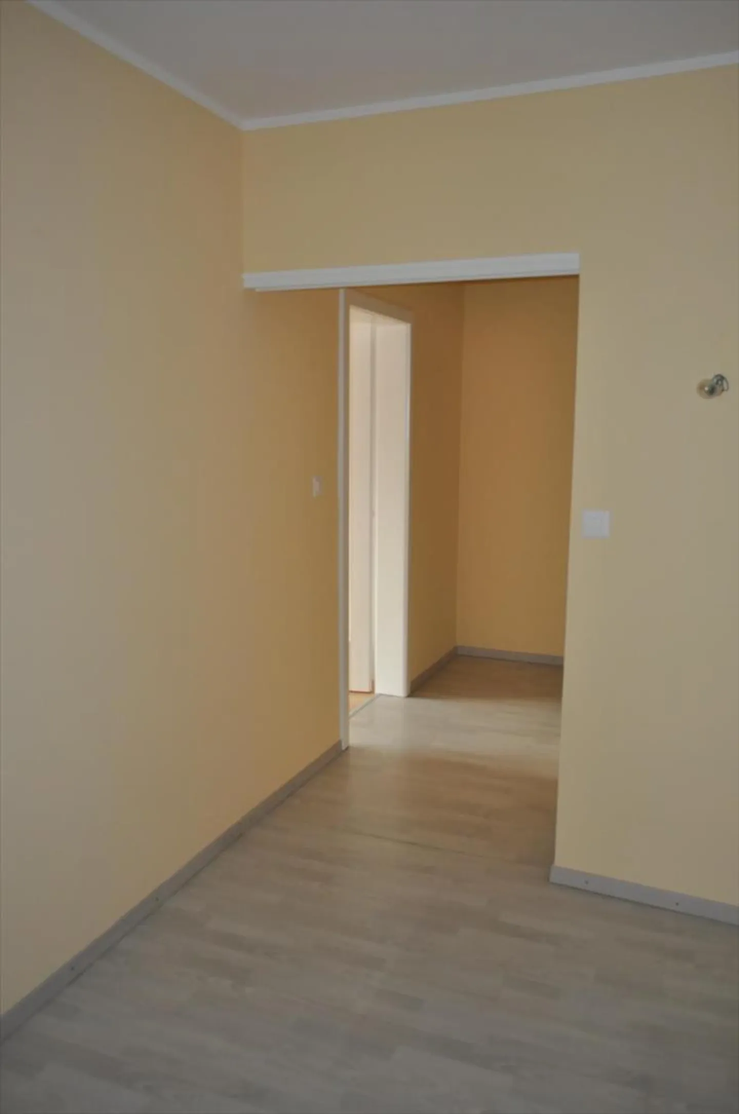 SIERRE - IN VENDITA - APPARTAMENTO 4.5 STANZE - fr 439'000.00 - Foto 4 di 13