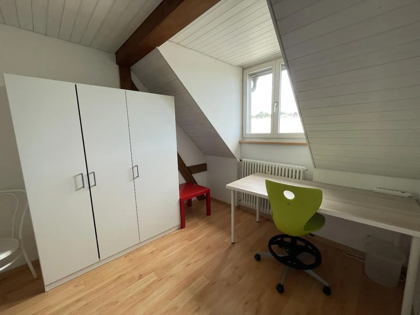 Chambre meublée en colocation dans un appartement de 3 personnes dans le quartier de St. Fiden (4ème étage gauche n° 1) - Photo 3 sur 6