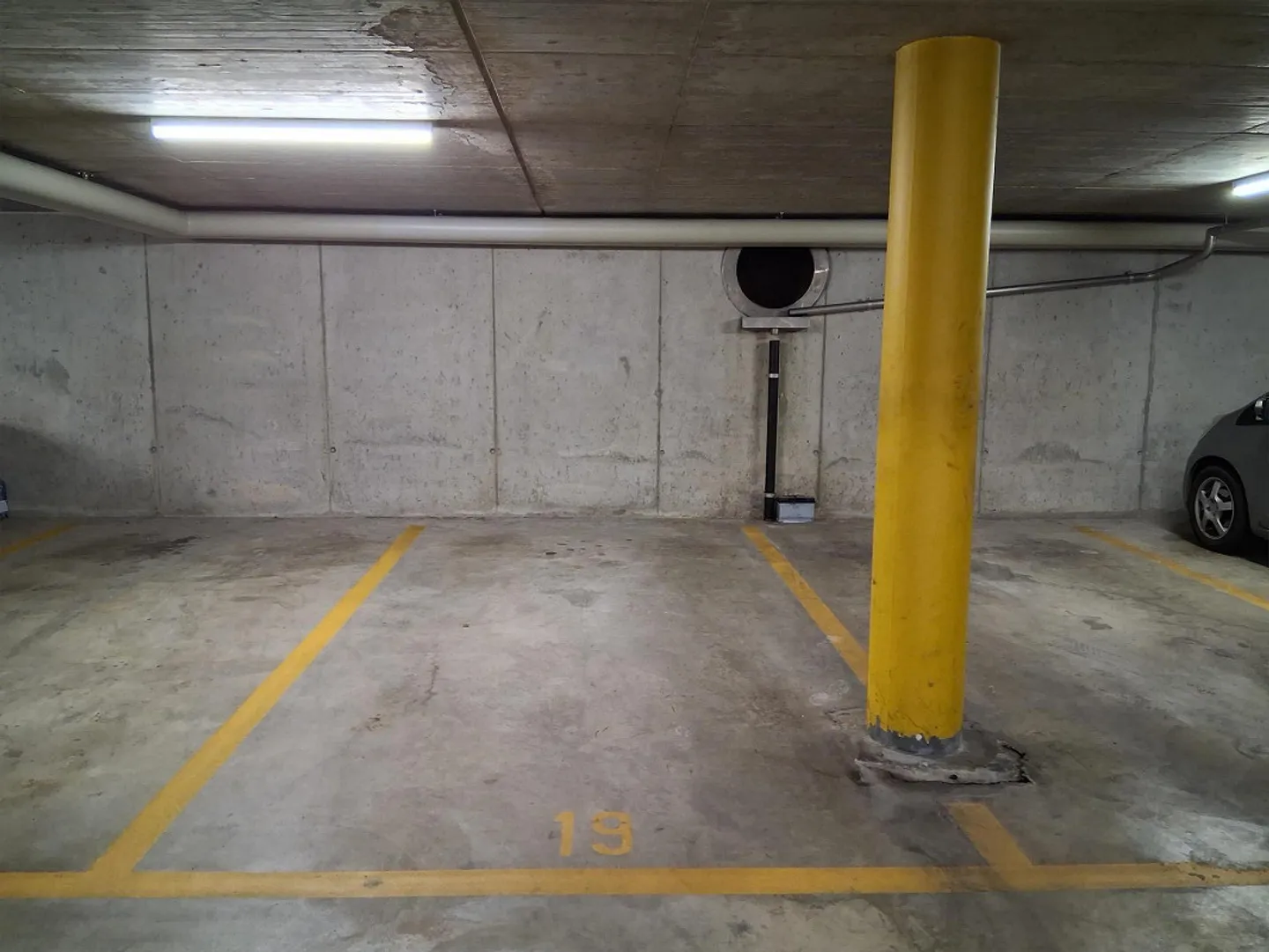 Posto auto in affitto in garage sotterraneo - Foto 1 di 1