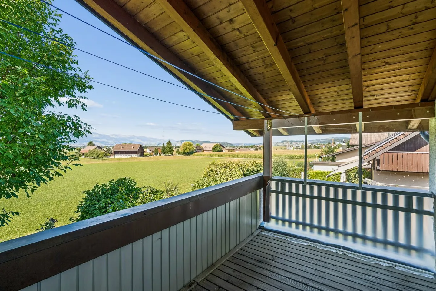Living with a View – Detached 7-Room Single-Family House - Photo 8 of 21