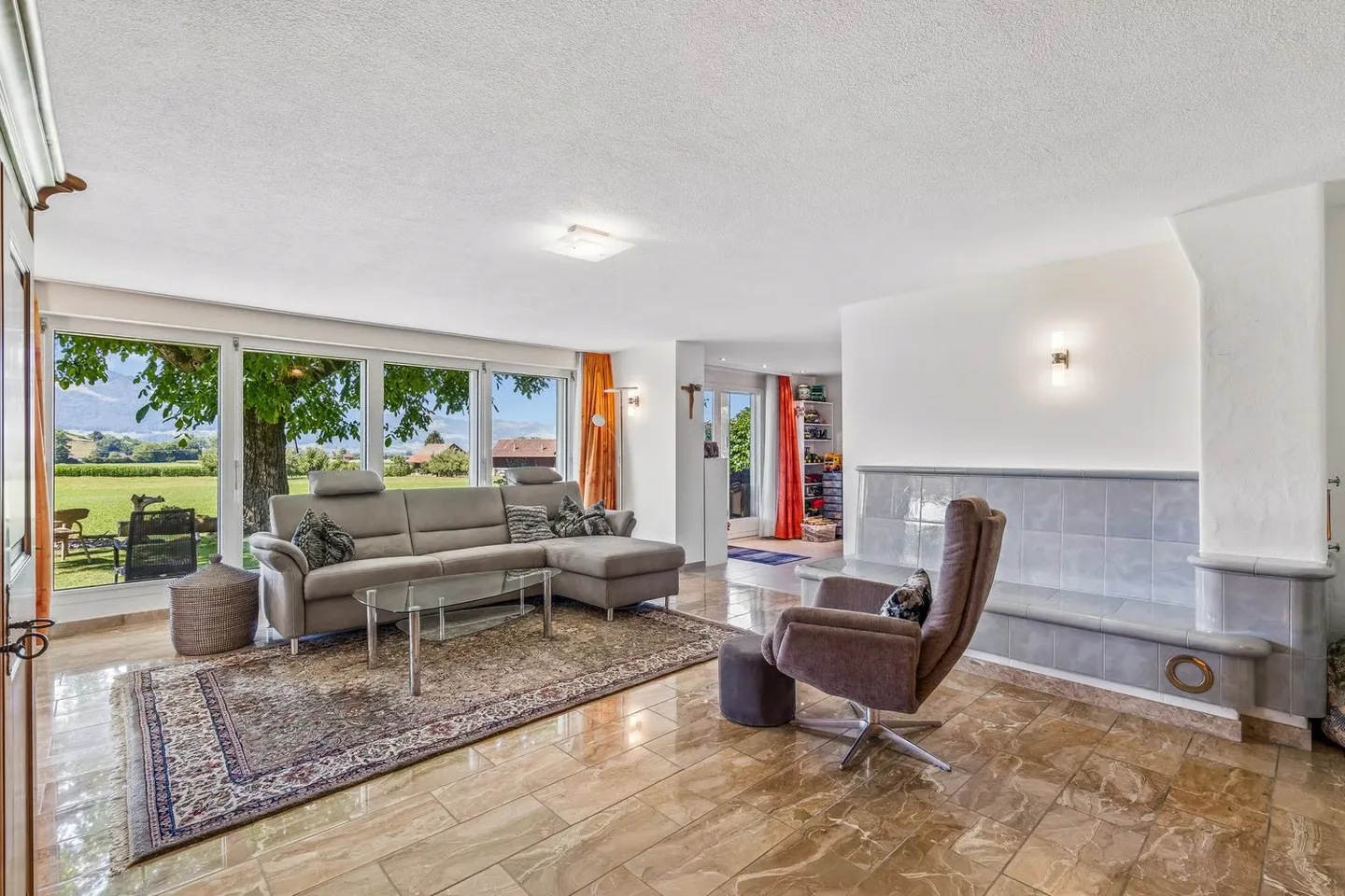 Living with a View – Detached 7-Room Single-Family House - Photo 19 of 21