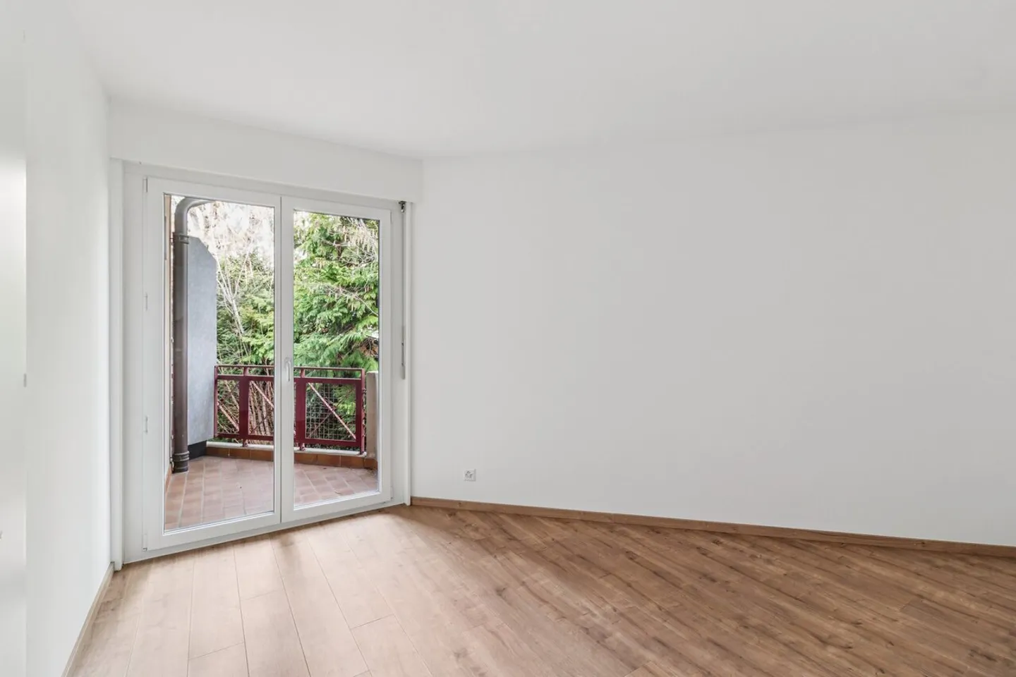 Appartamento ristrutturato di 6,5 stanze con studio indipendente Un'opportunità rara - Foto 3 di 10