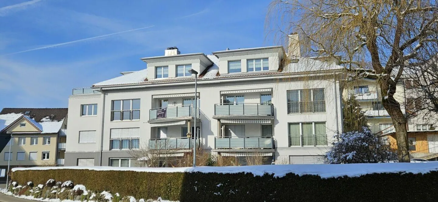 Attraktive 5.5-Zimmer-Wohnung in Degersheim - Foto 2 von 16