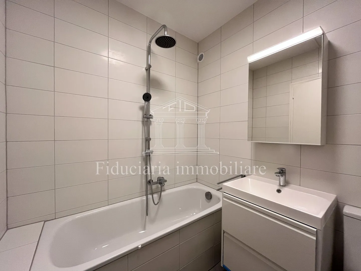 TENERO - 3.5-Zimmer-Wohnung komplett renoviert (App.7) - Foto 9 von 11