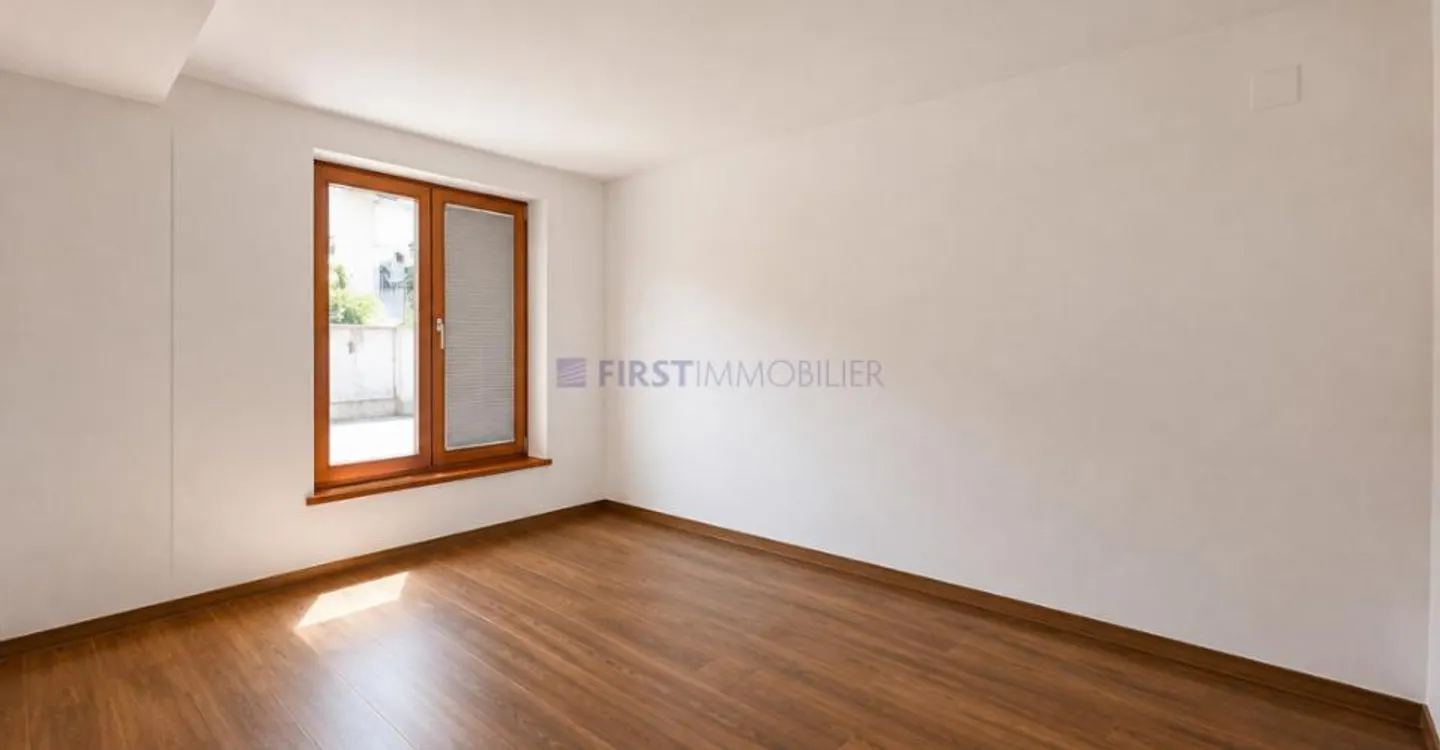 Appartement Charmant avec Terrasse - Photo 6 sur 12