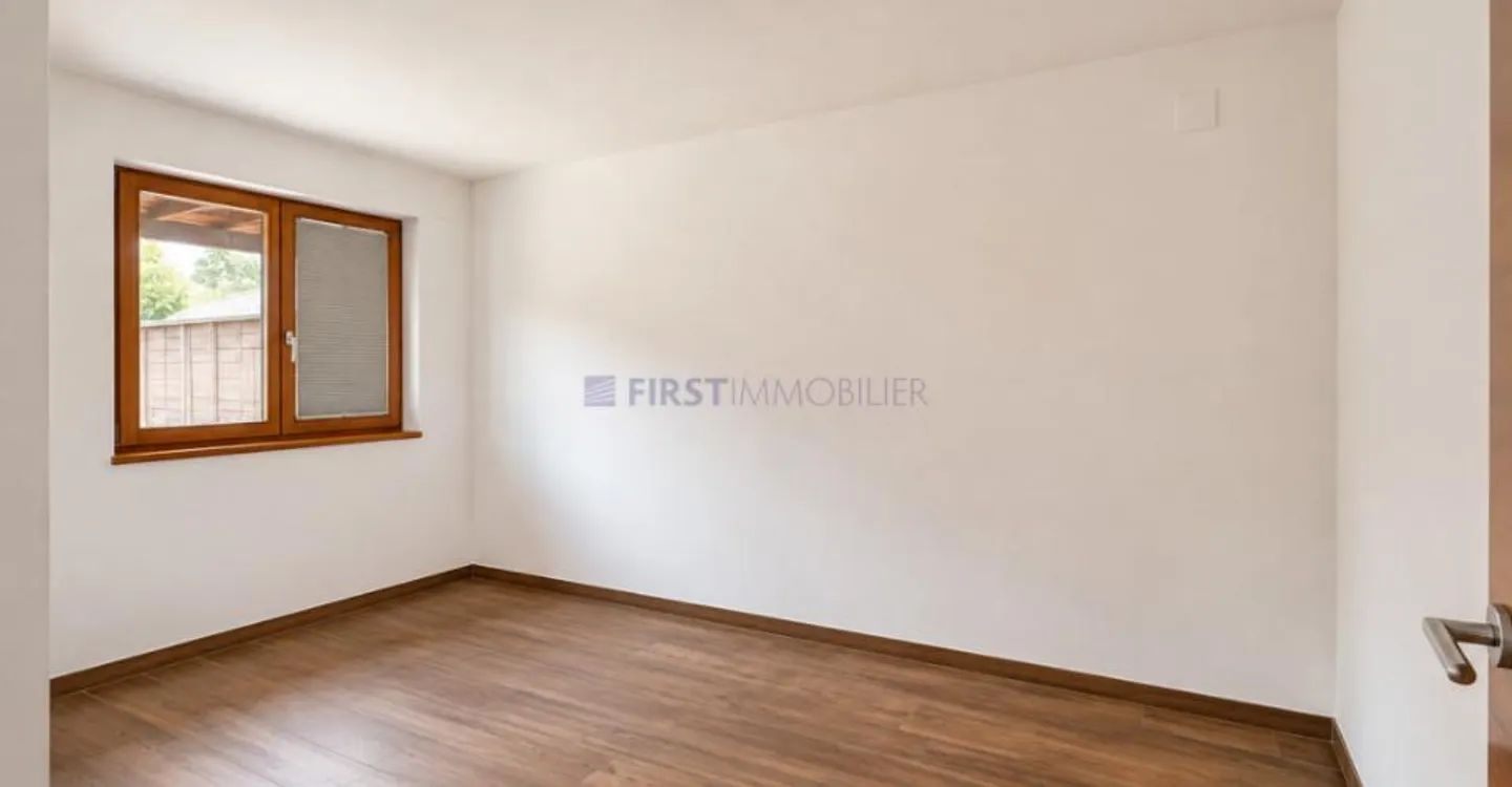 Appartement Charmant avec Terrasse - Photo 7 sur 12