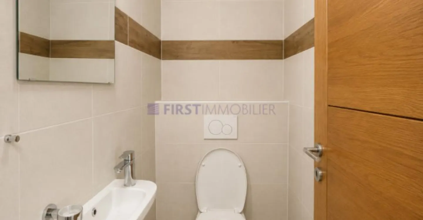 Appartement Charmant avec Terrasse - Photo 10 sur 12