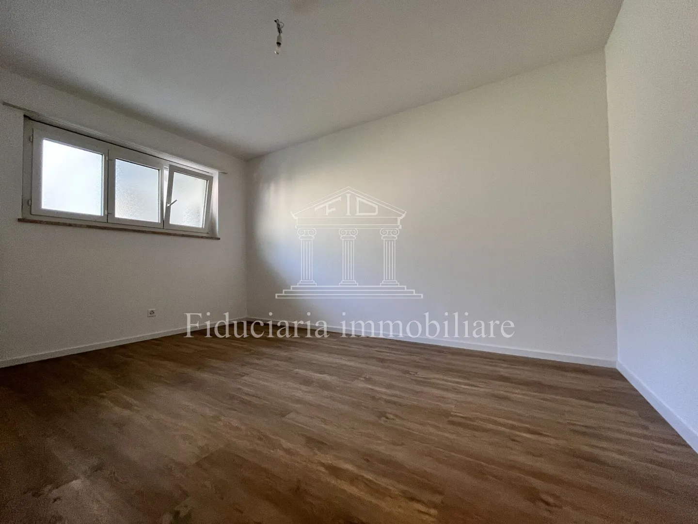 TENERO - 3.5-Zimmer-Wohnung komplett renoviert (App.7) - Foto 2 von 11