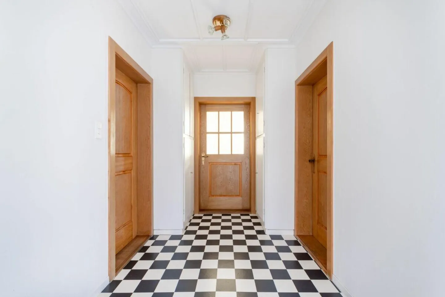 Extraordinary 5.5 Room Apartment with 2-Room Studio Apartment - Photo 2 of 15