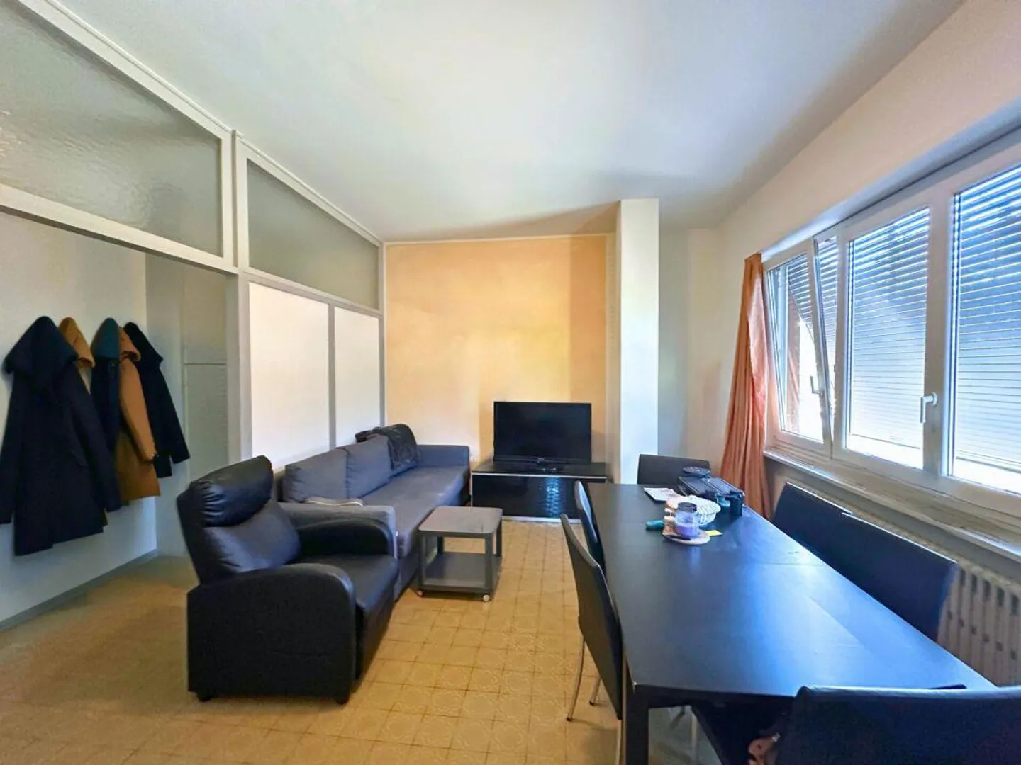 Interesting residential building with 3 residential units - Photo 20 of 23