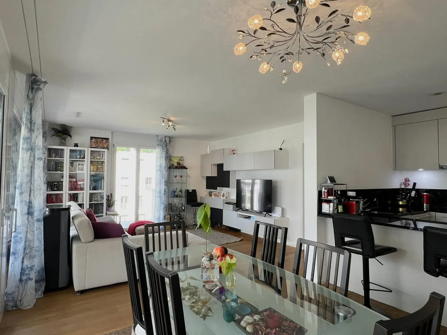 Modern 3.5-room apartment with balcony in Barbengo - Photo 3 of 13