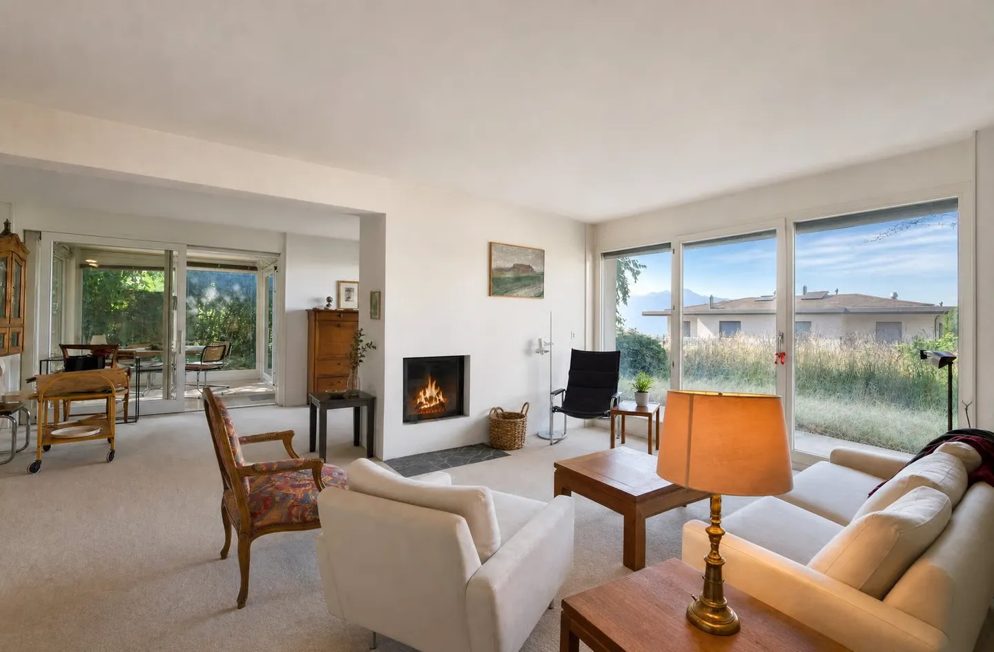 Rare semi-detached house with breathtaking lake view, in the heart of a residential area - Photo 4 of 15
