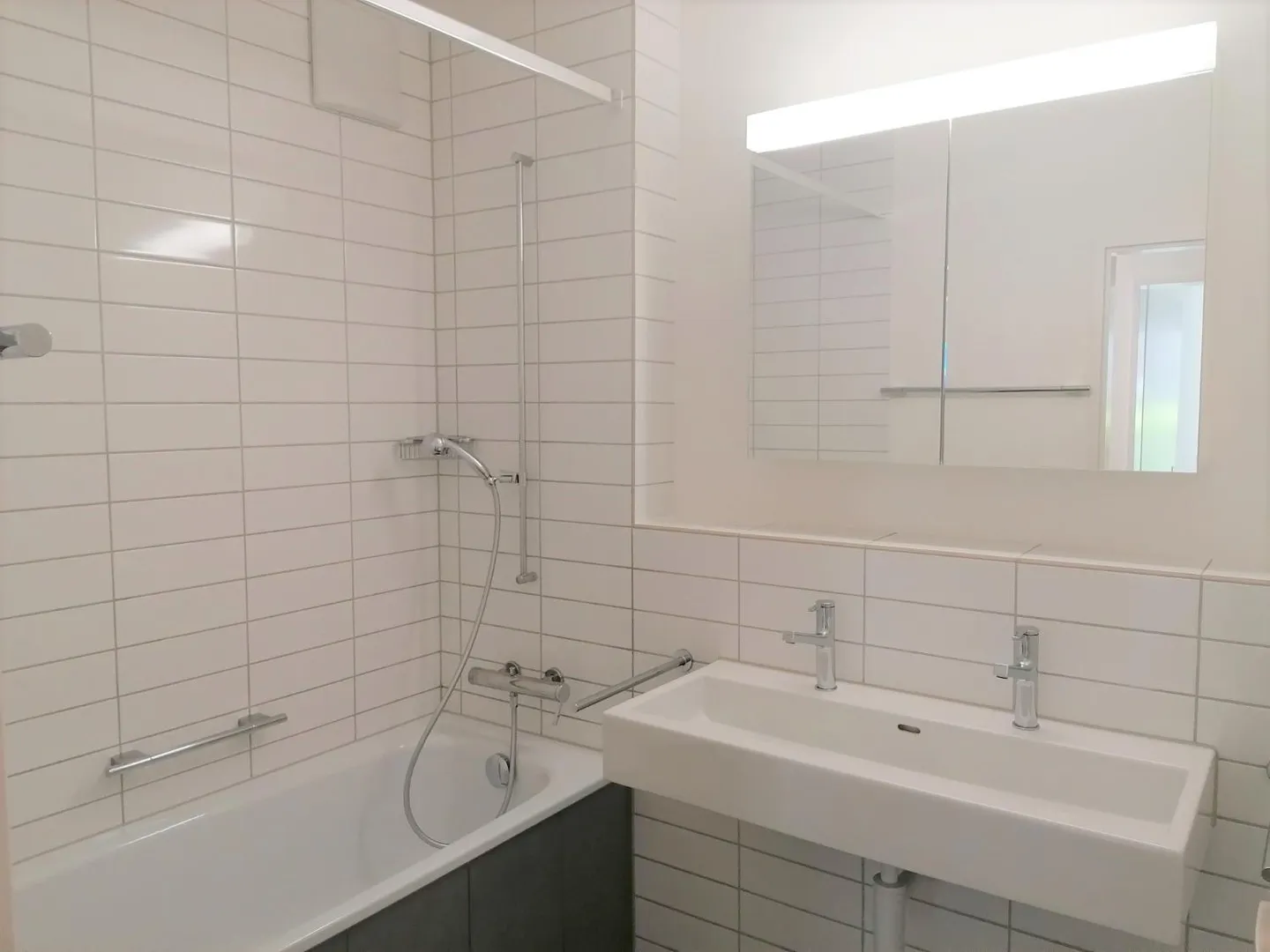 Living in a prime location in Gundeli - Photo 4 of 6