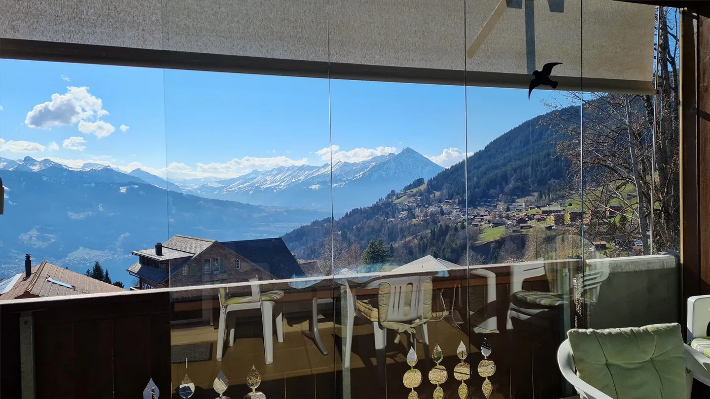 Appartamento 2.5 locali, 2 balconi, garage, vista panoramica sulle montagne, seconda casa possibile - Foto 16 di 25