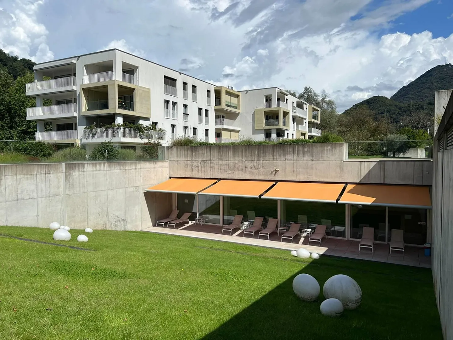 Modern 3.5-room apartment with balcony in Barbengo - Photo 12 of 13