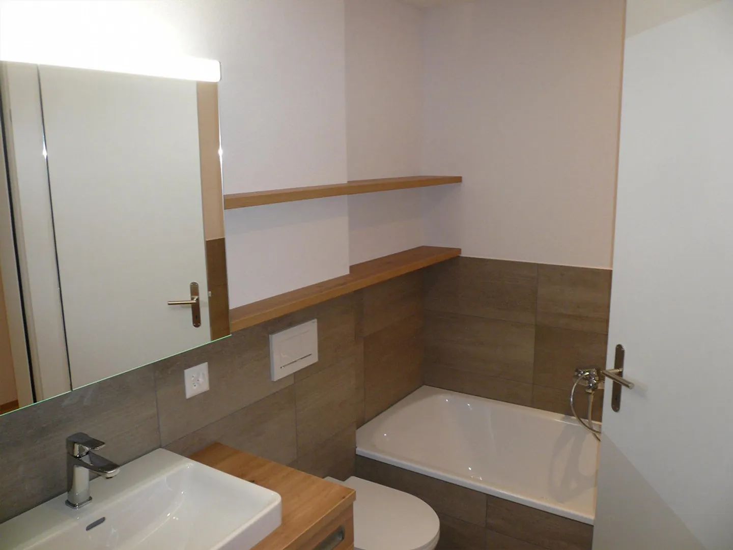 Modern 3.5 Room Apartment, Malters - Photo 3 of 9