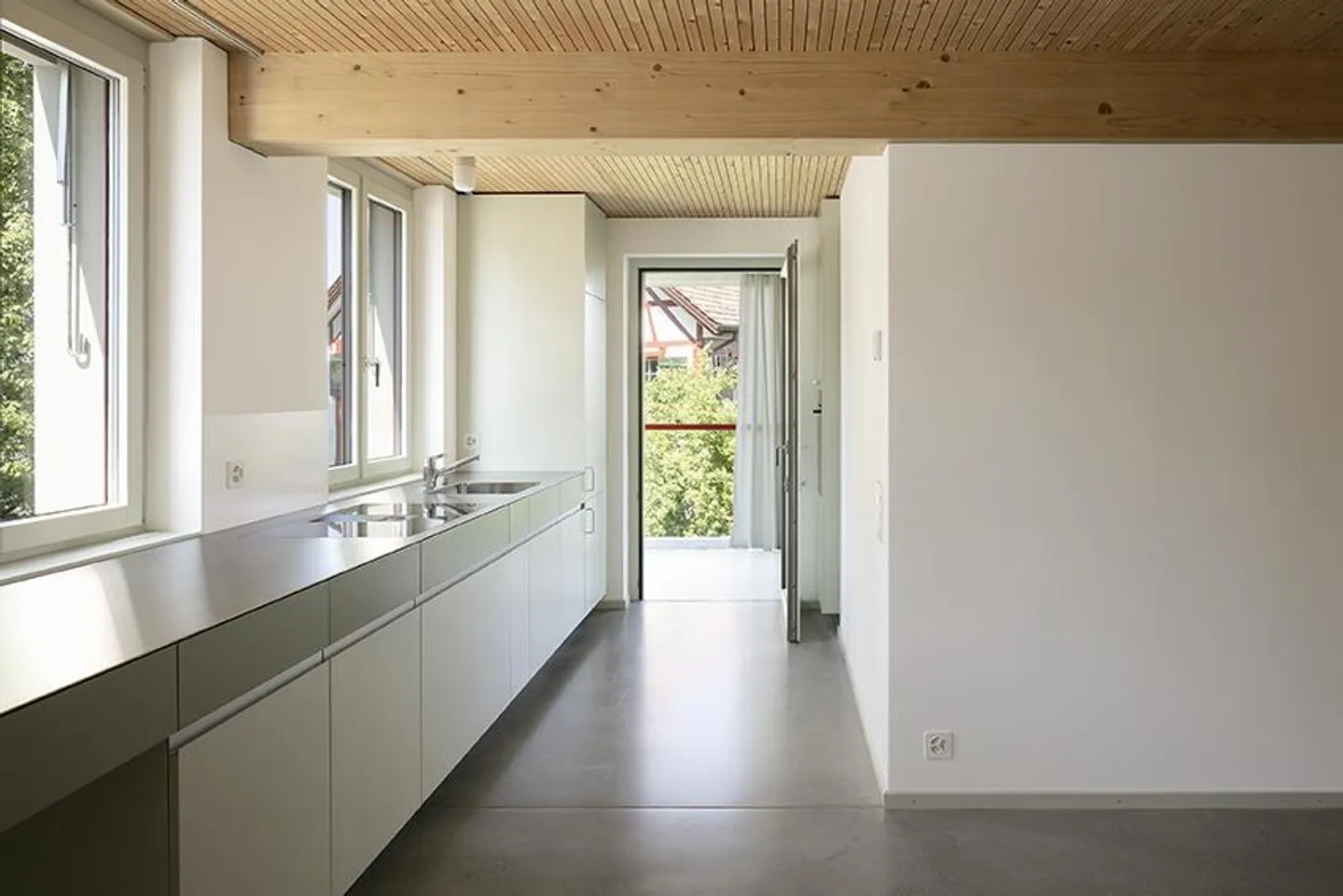 Moderno appartamento 3 1/2 locali con grande loggia - Foto 2 di 8