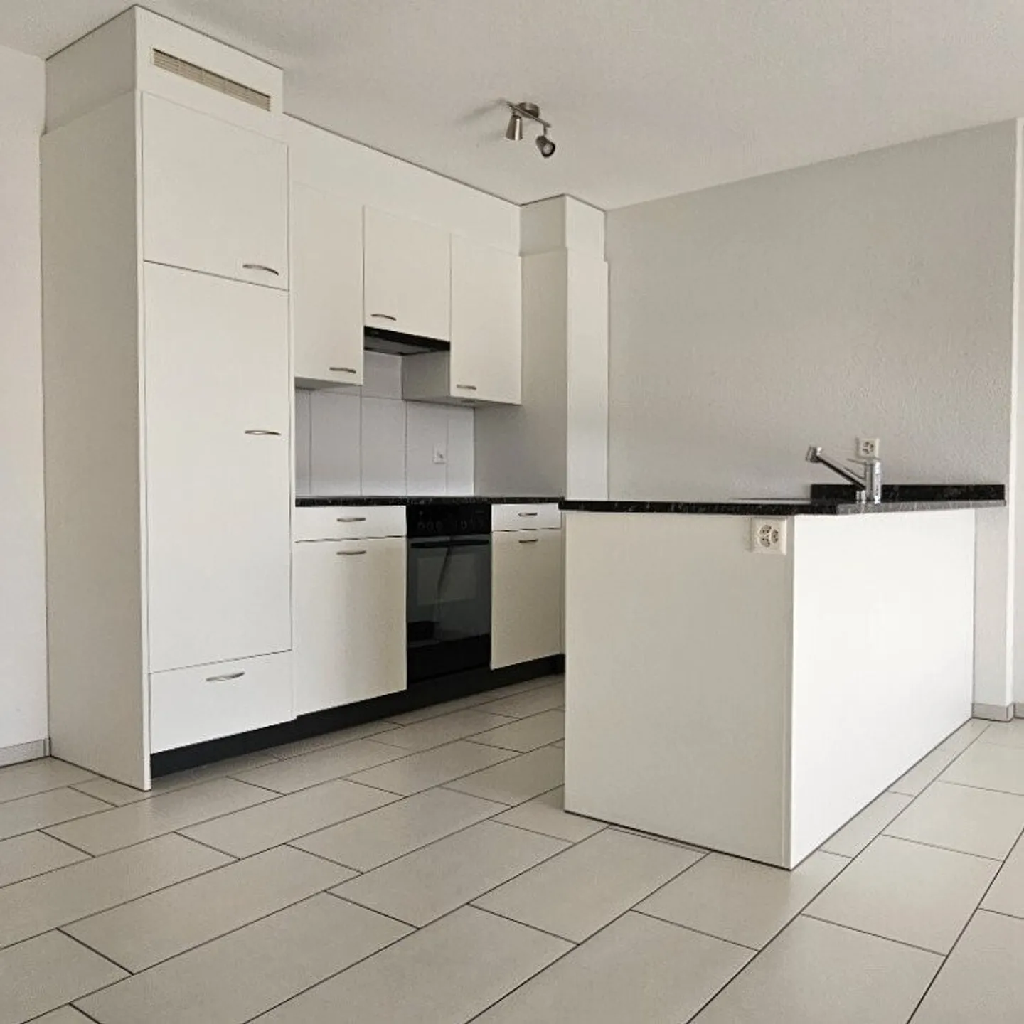 Modernes Apartment in Schönbühl - Foto 1 von 8
