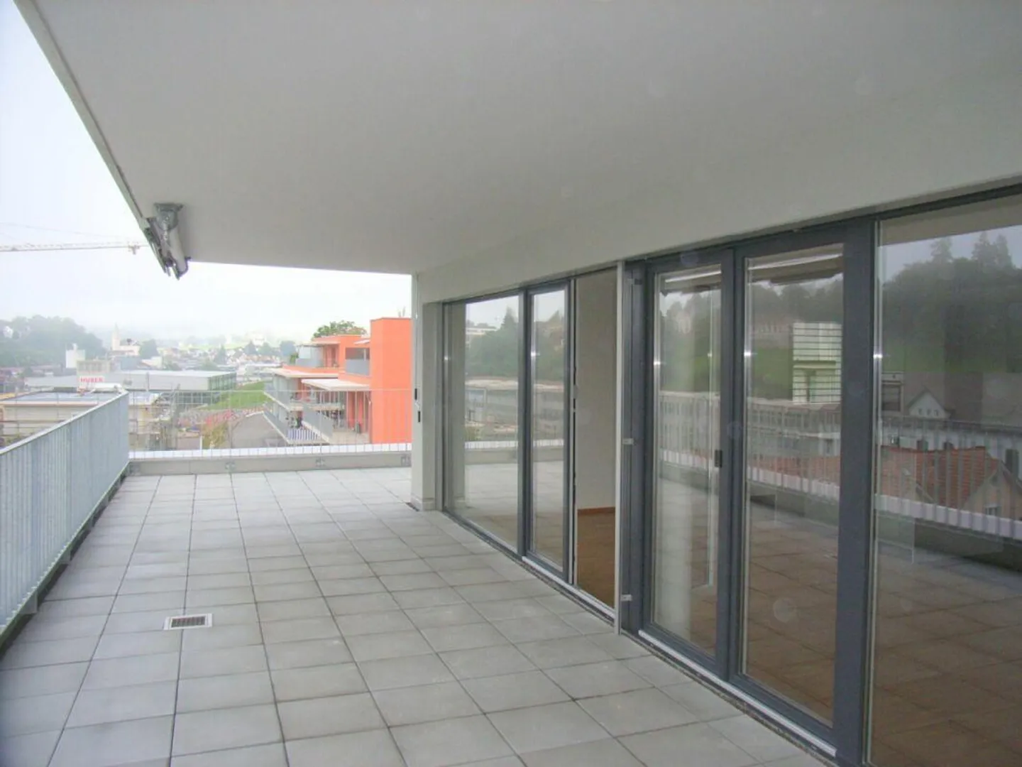 Modern Attic with Large Terrace - Photo 4 of 11