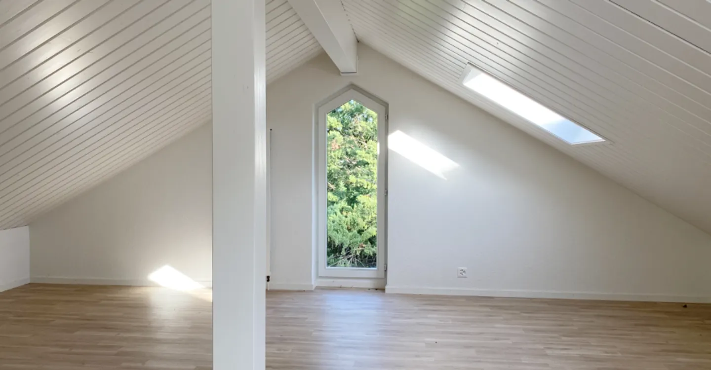 Schöne Familienvilla mit großem Garten - Foto 3 von 7