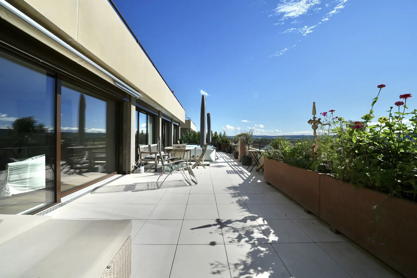 Appartamento con terrazza illuminata - Foto 4 di 10