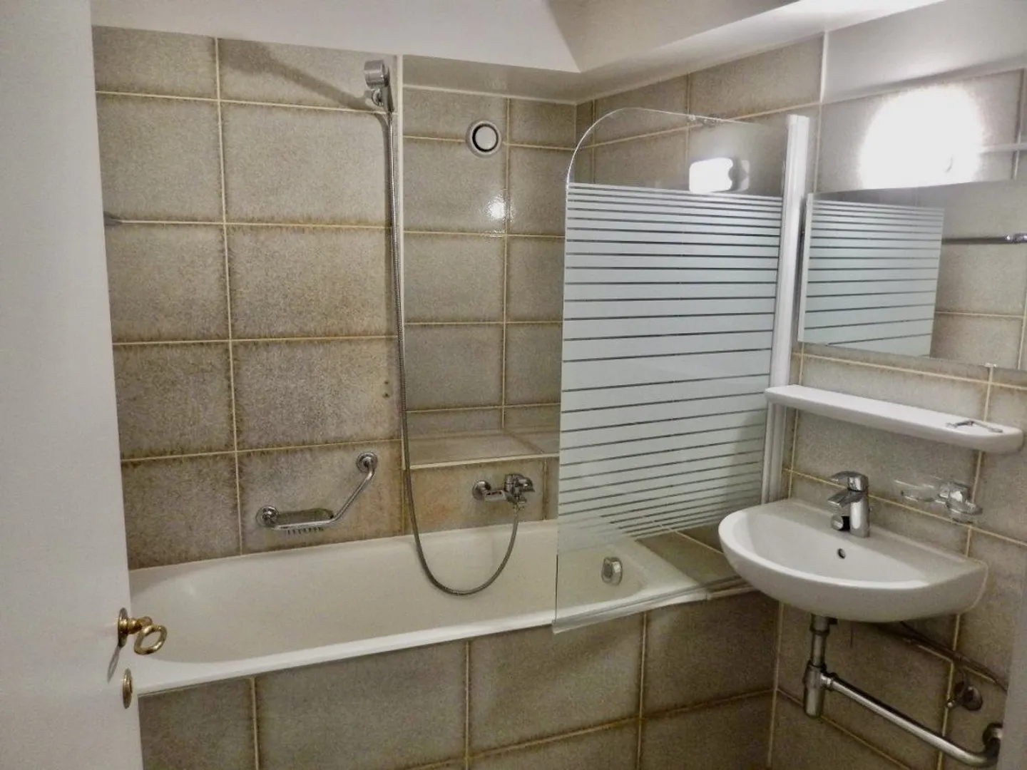 Location:  Charmant appartement de 5 pièces en Vieille-Ville de Genève - Photo 12 sur 13